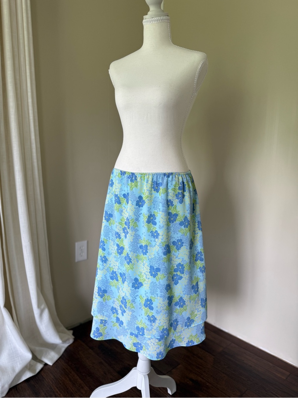 Vintage appàrelle Light Blue Floral Midi Skirt tiered ruffles chiffon skirt - Picture 3 of 7